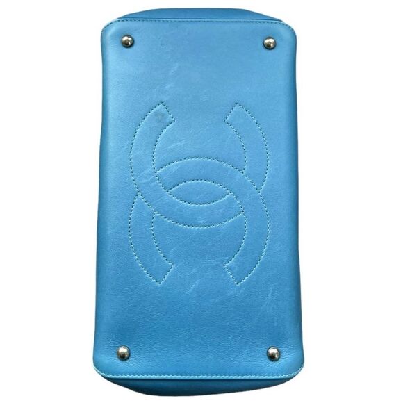 Chanel Easy Shopping Quilted Lambskin Handbag Blue - Picture 6 of 16